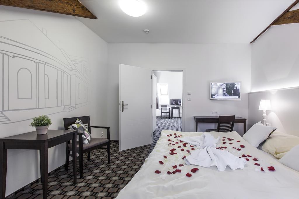 Hotel Salety Вальтице Экстерьер фото